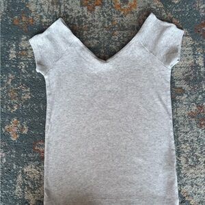 American Eagle Outfitters Light Gray Ribbed V-Neck Top